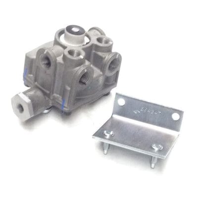 BX801591 | Genuine Navistar International® Air Brake Relay Valve a/m R-14, 4 PSI