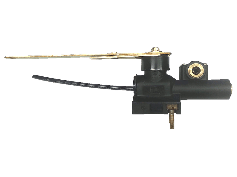 International® Part Number: 2506169C91 Height Control Valve With Dump