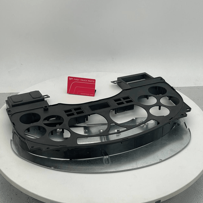 069S271632002 | Genuine International® Panel Instrument Housing