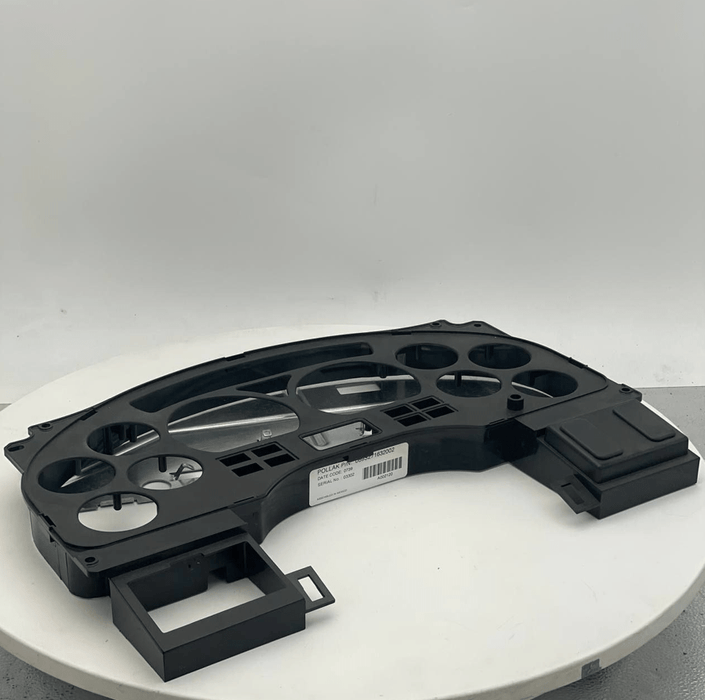 069S271632002 | Genuine International® Panel Instrument Housing