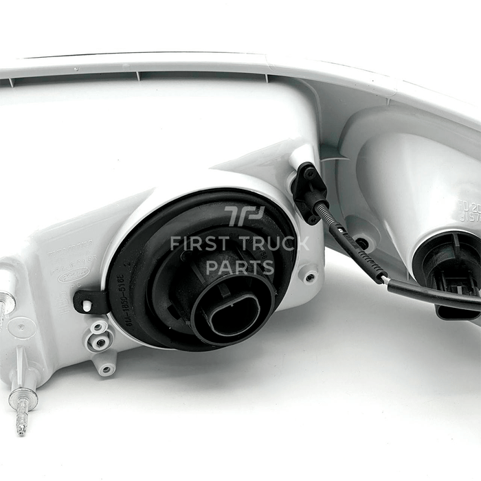 16-09190R | Genuine Peterbilt® Headlight Right Side Assembly For Peterbilt