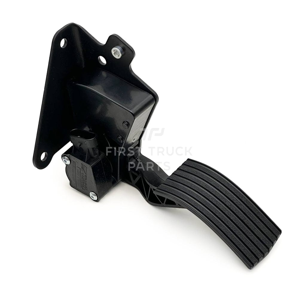 2606578C91 | Genuine International® Accelerator Pedal Assembly