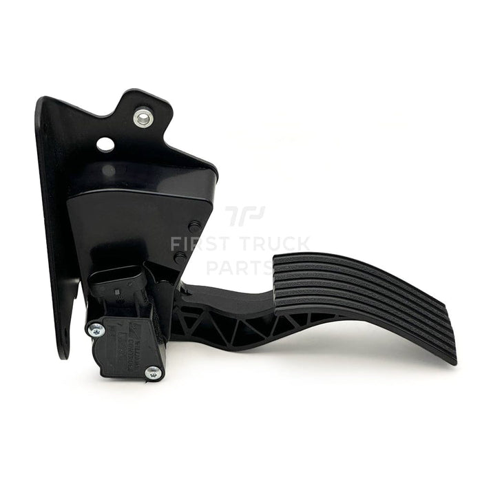 2606578C91 | Genuine International® Accelerator Pedal Assembly