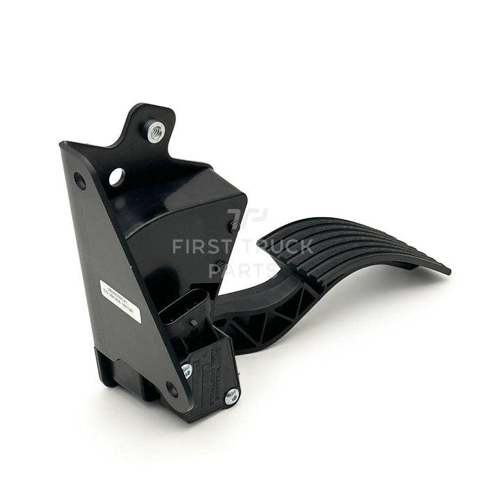 2606578C91 | Genuine International® Accelerator Pedal Assembly