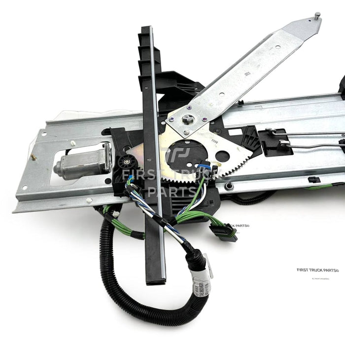 5330-01-536-9419 | Genuine Navistar® Regulator Door Glass Essembly R/H (6)