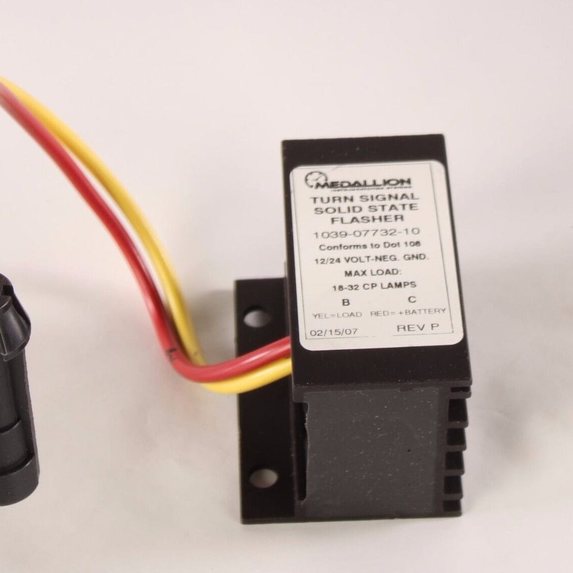 P//N: 1039-07732-10 | Medallion Kysor Turn Signal Solid State Flasher