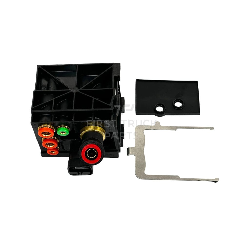 NRG27SNC110R | Genuine Freightliner® Switch Pressure