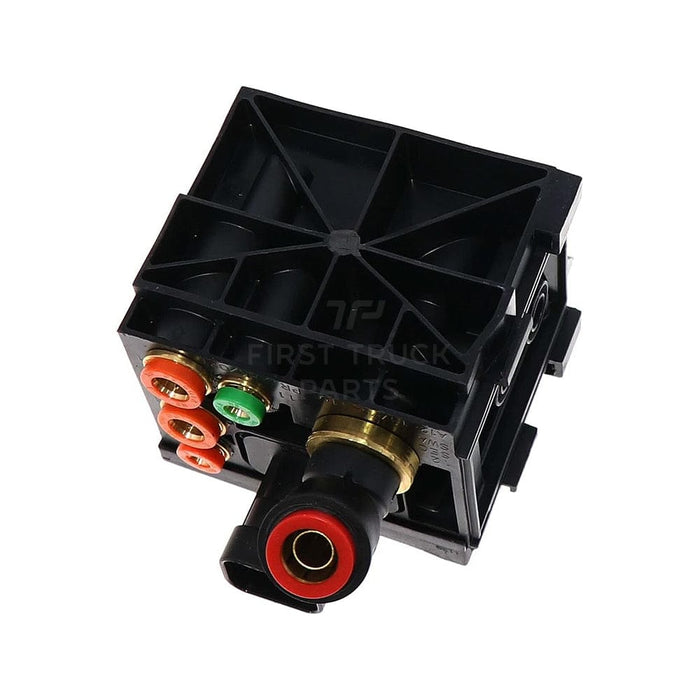 NRG27SNC110R | Genuine Freightliner® Switch Pressure (3)