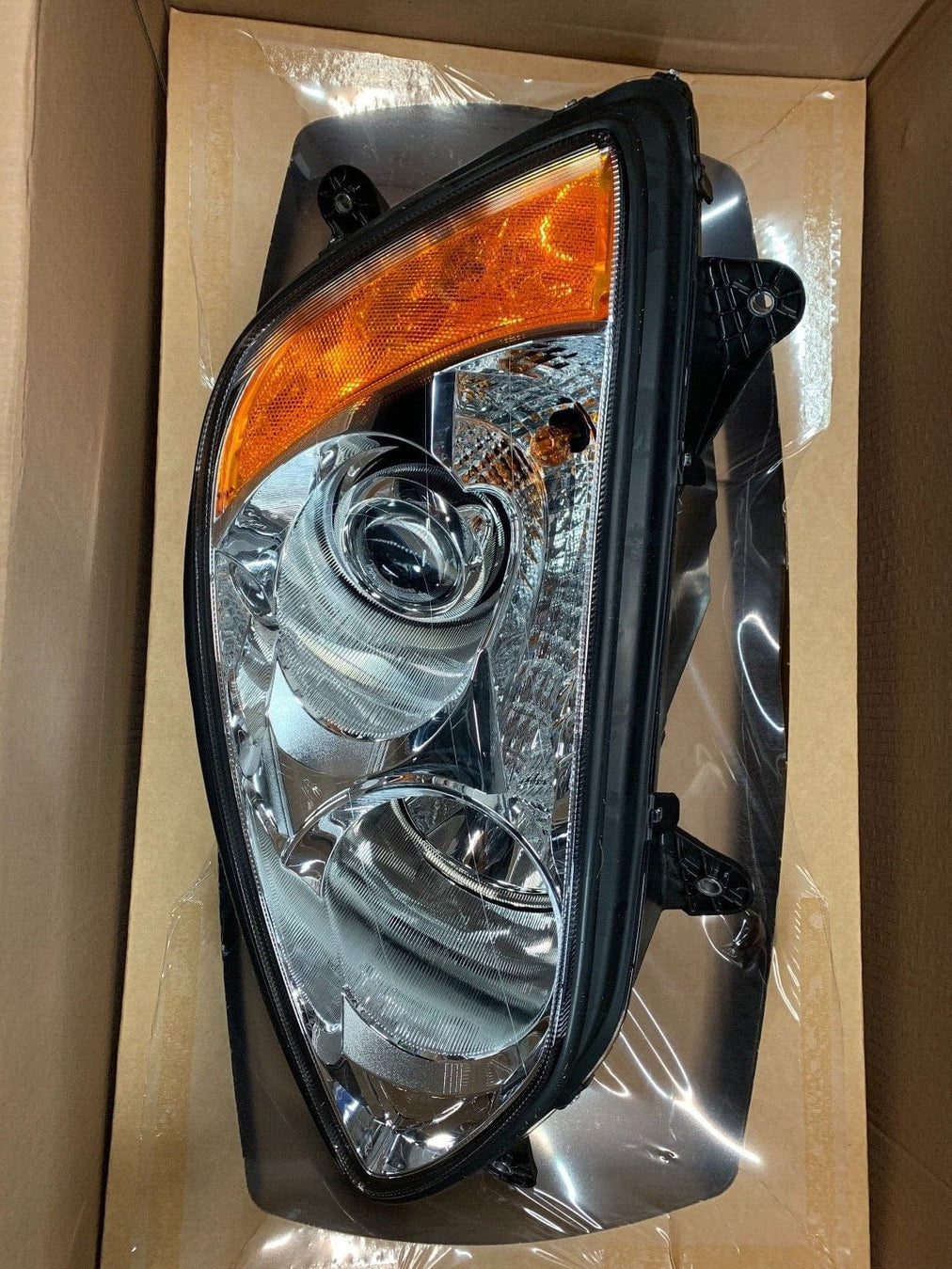 P54-6162-100R | Genuine Paccar® RH T660 Headlight Assembly for Kenworth