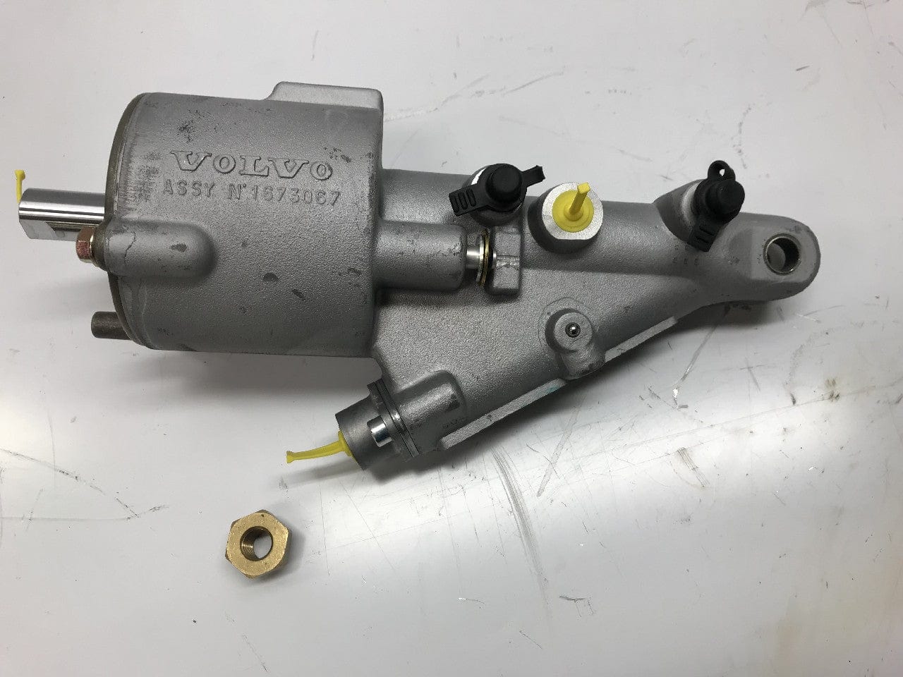 1655639 | Genuine Volvo® Clutch Booster Servo