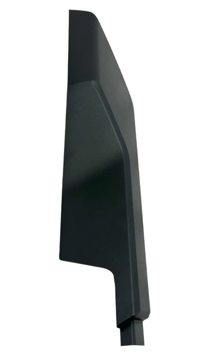 A18-1024 | Genuine Paccar® Forward Fairing Bezel