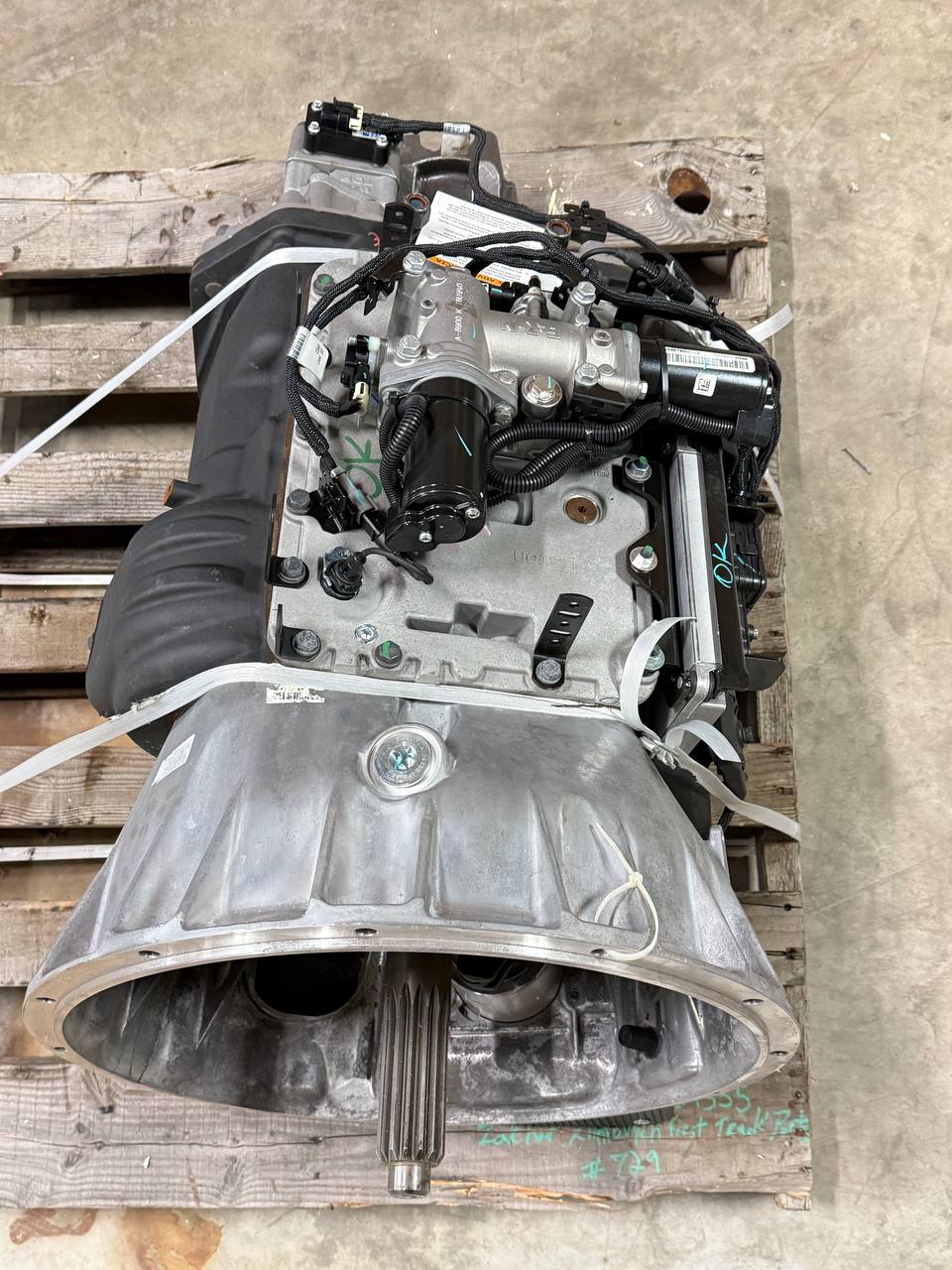 FAO-14810C-EA3 | Genuine Eaton Fuller® 10-Speed Automated Transmission