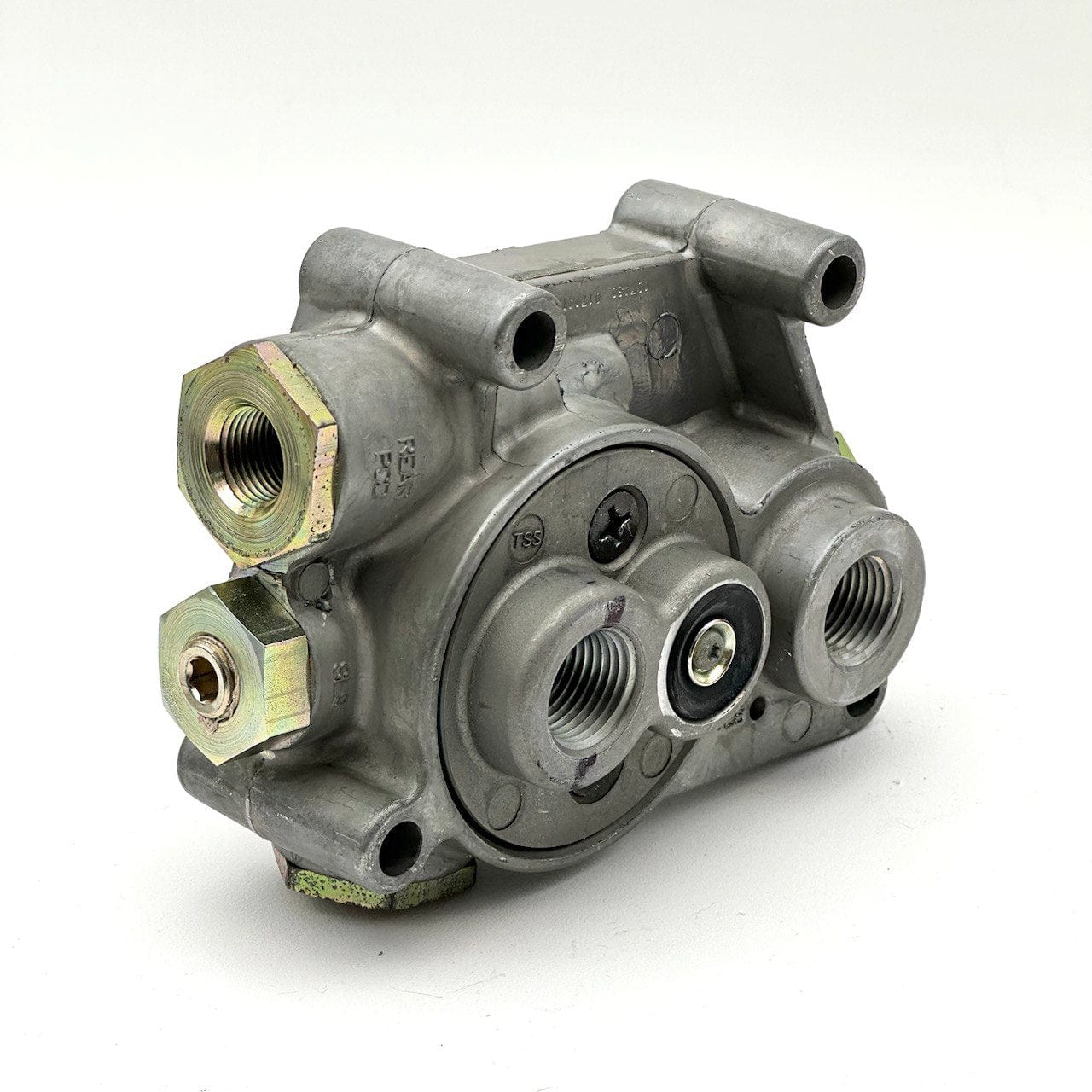 P/N: 800396 | Genuine Bendix® Tractor Protection Valve