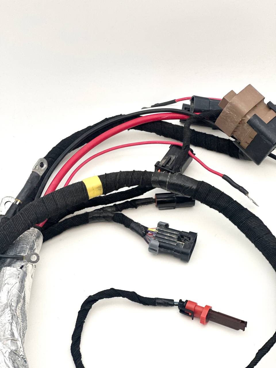 Navistar Power Distribution Module P/N: PT08-54568 | Genuine Navistar® Wiring Harness