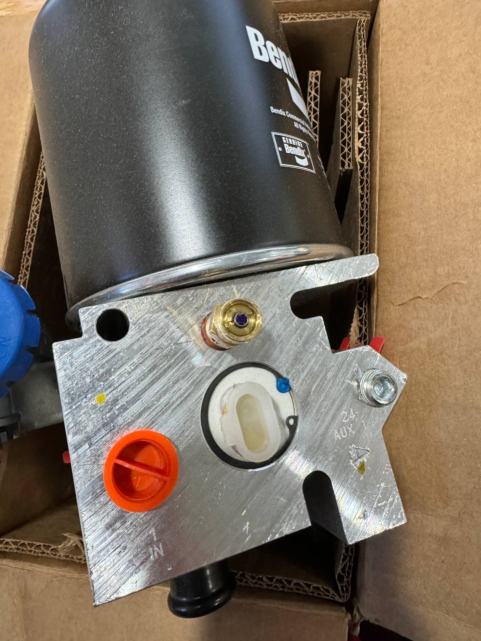 K049072 | Genuine International® Air Brake Dryer