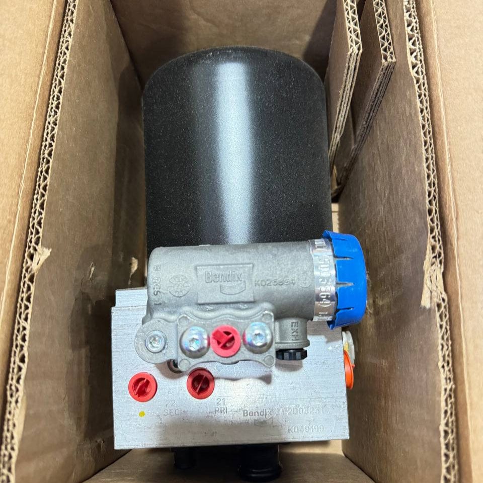 3777783C91 | Genuine International® Air Brake Dryer