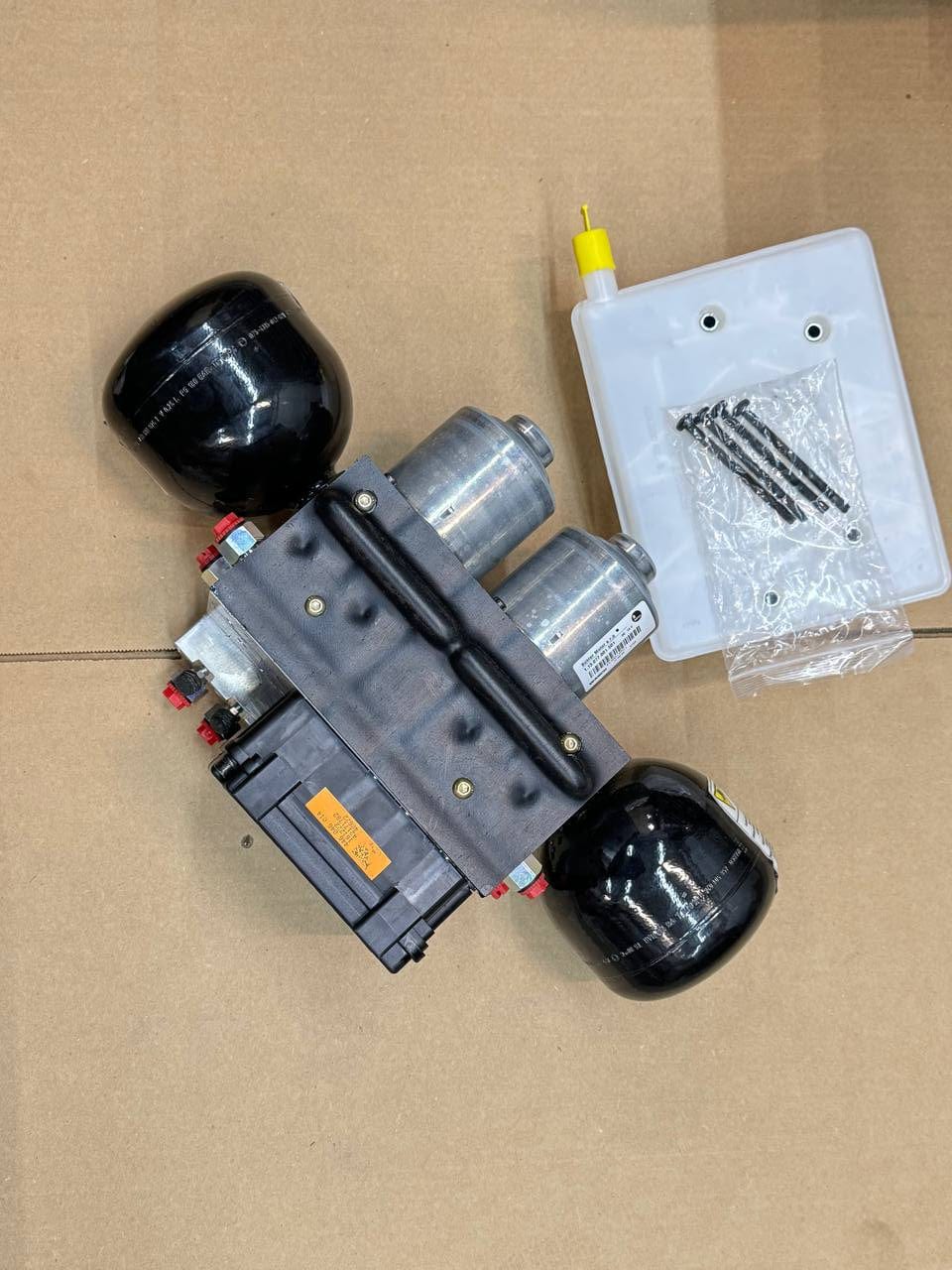 S4008518847, 4008518847 | Genuine Wabco® Hydraulic Power Brake w/ ECU