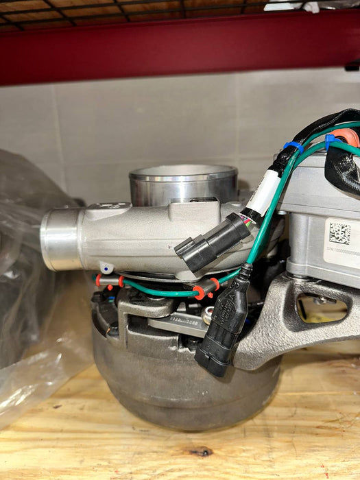 RE528884 | Genuine John Deere® Turbocharger S300BV131