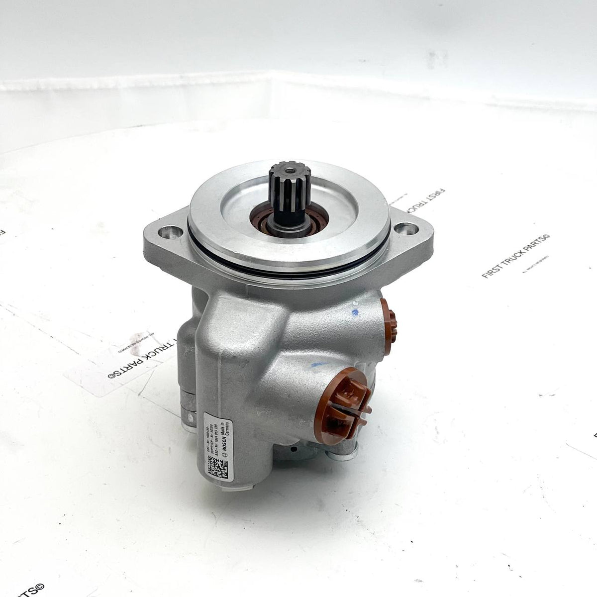 Part Number: 7685955389 | Genuine Paccar® Steering Pump