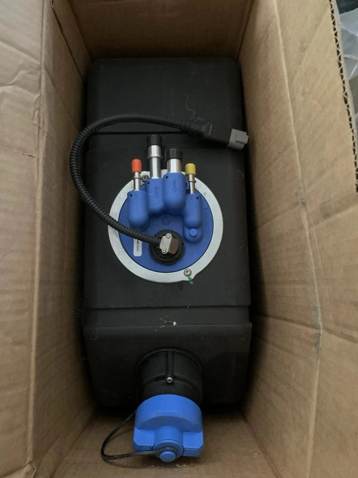 P/N: 366-8822 | Genuine Cat® DEF Tank & Heating Module