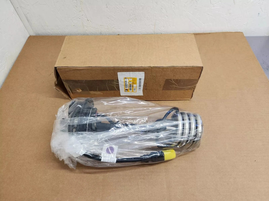 604-8650 | Genuine CAT® Diesel Exhaust Fluid Header Voltage: 12