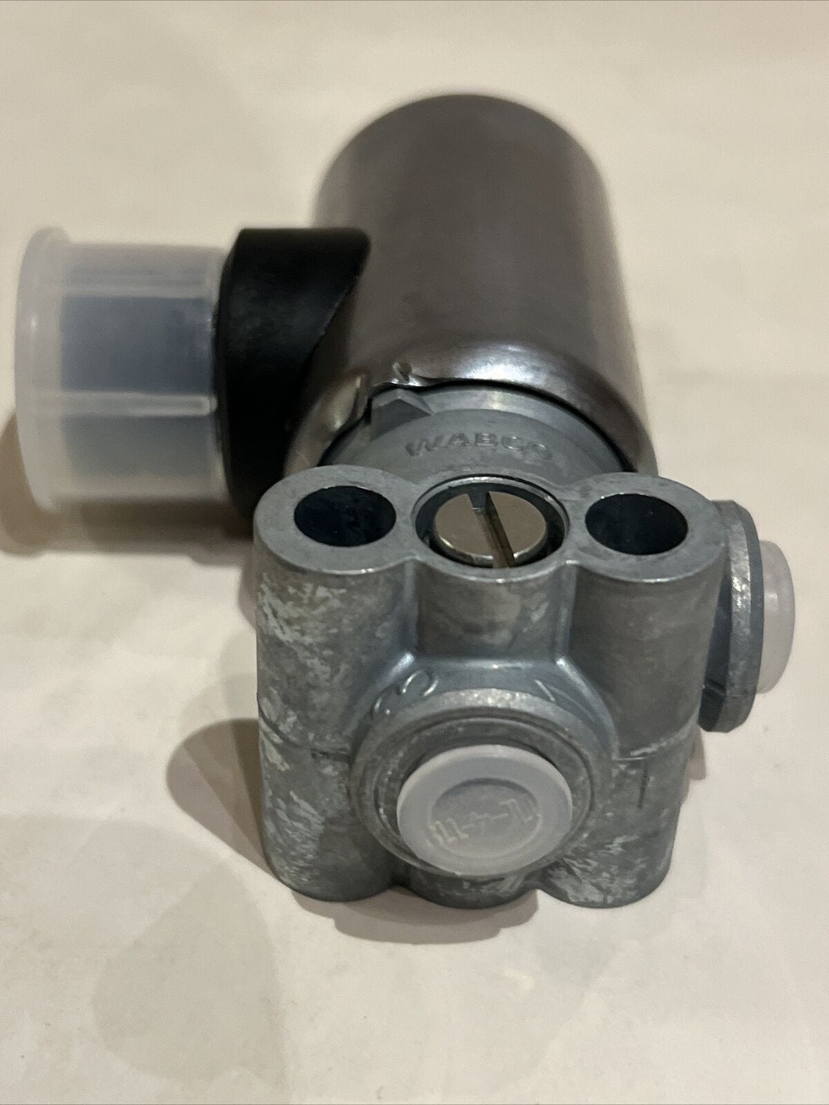 PN 4721708670 Genuine Wabco Solenoid Valve Tractor S472 170 867 0 pn-4721708670-genuine-wabco-solenoid-valve-tractor-s472-170-867-0