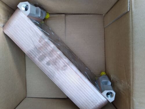 P/N: 21359570 | Manufactured by Genuine Mack® Oil Cooler