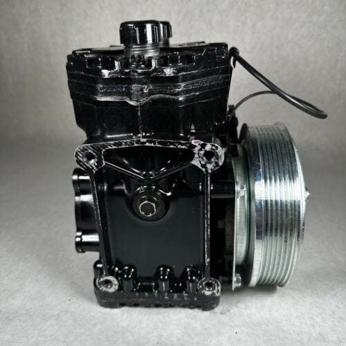 033336E | Genuine International® A/C Compressor With Clutch