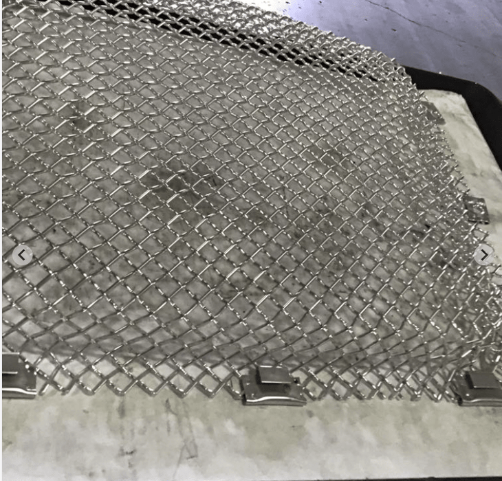 L45-1006-100 | Genuine Paccar® Grille, LH Side Left Side Screen Mesh