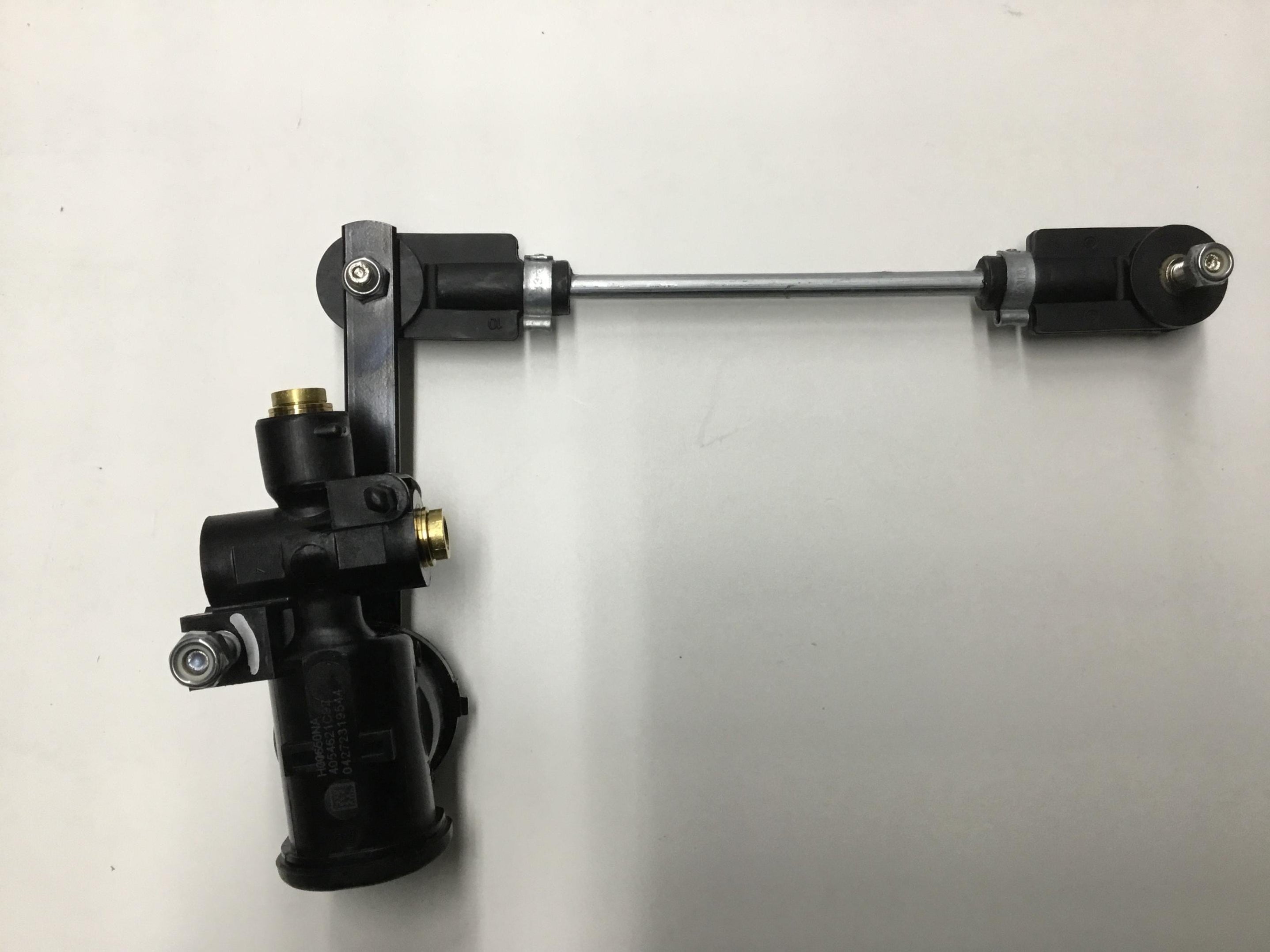 Part/Nr: 4054621C92 - by International® Cab Height Control Valve