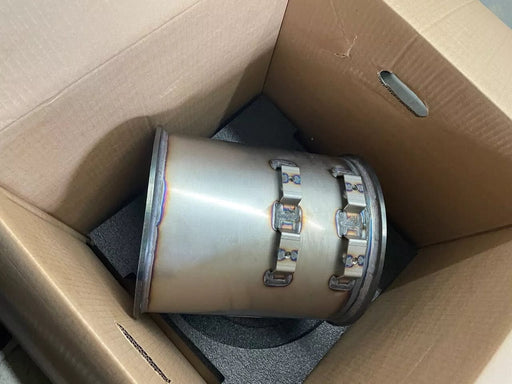 ADG1204 | Genuine Detroti Diesel® DPF (Diesel Particulate Filter)