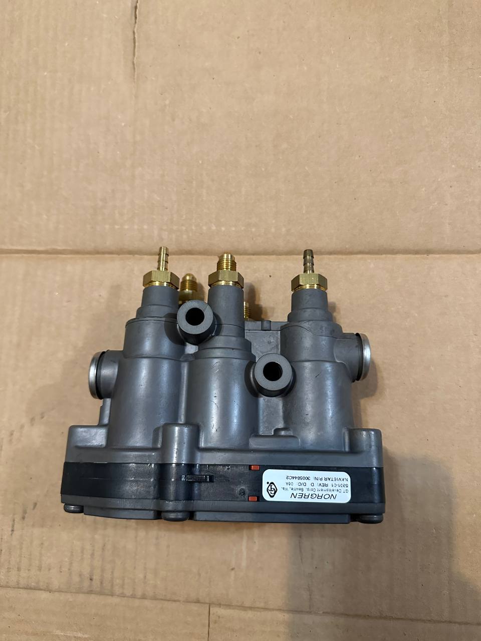 3008050C92 | Genuine International® Air Control Valve For Maxxforce 13