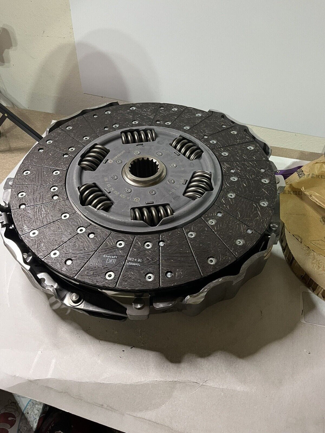 A02-14135-001 | Genuine Detroit Diesel® Disc Dry Clutch