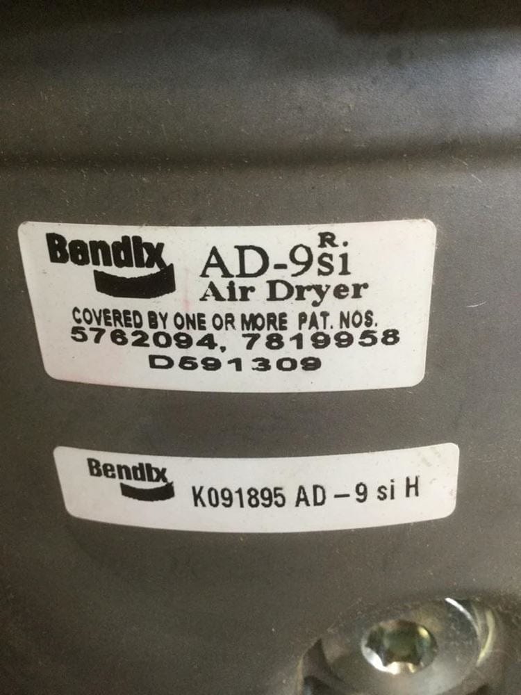 K091895 | New Genuine Bendix® Ad-9si Air Dryer