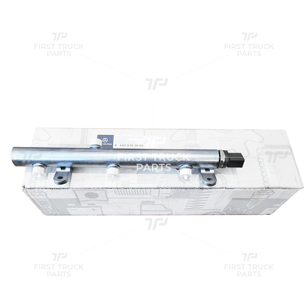 A6420703095 | Genuine Mercedes Right Fuel Injector Rail Sensor