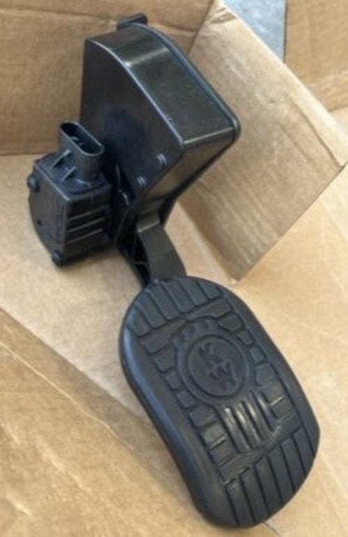 S21-1022 | Genuine Paccar® Throttle Pedal