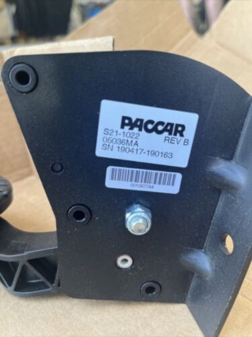 S21-1022 | Genuine Paccar® Throttle Pedal